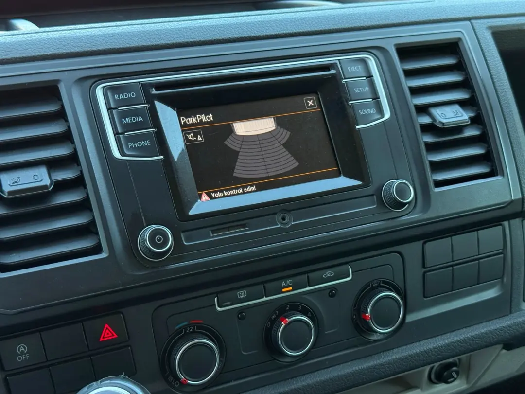VOLKSWAGEN TRANSPORTER