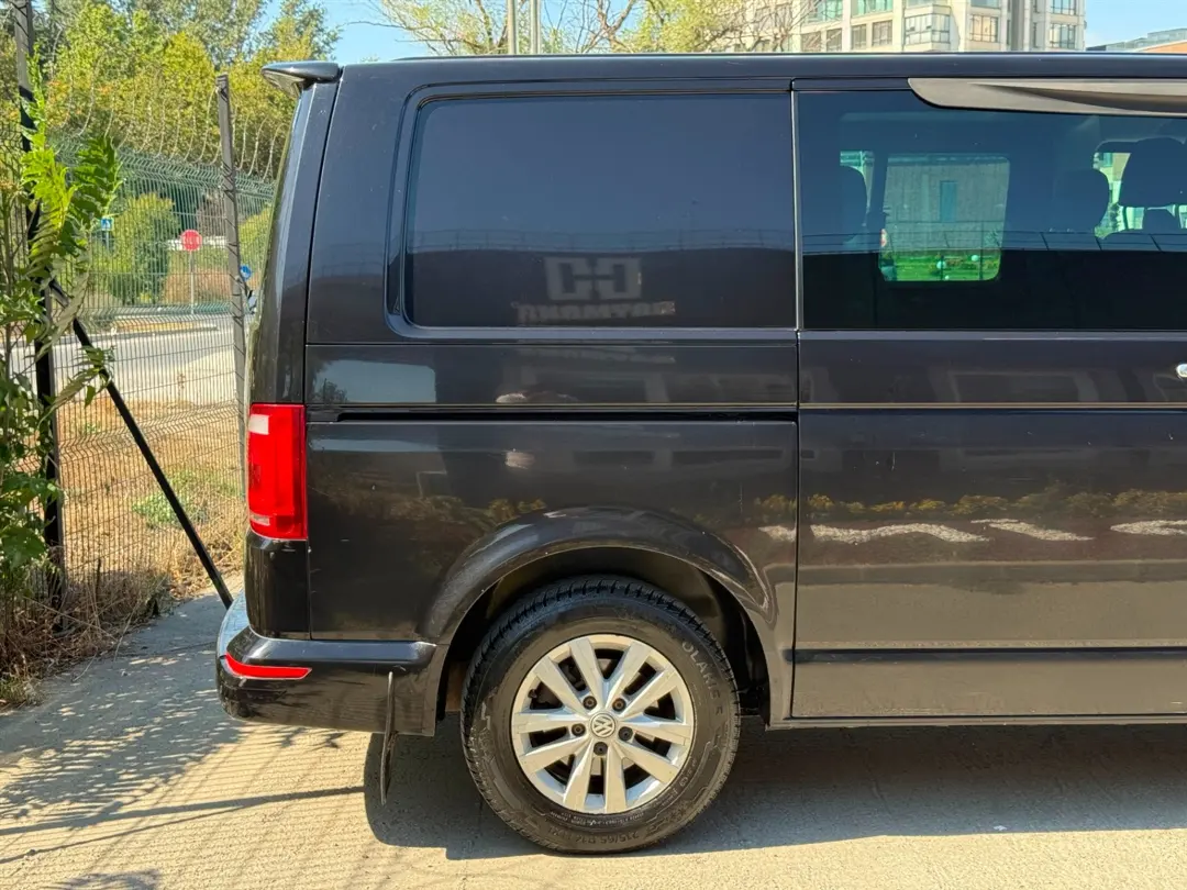 VOLKSWAGEN TRANSPORTER