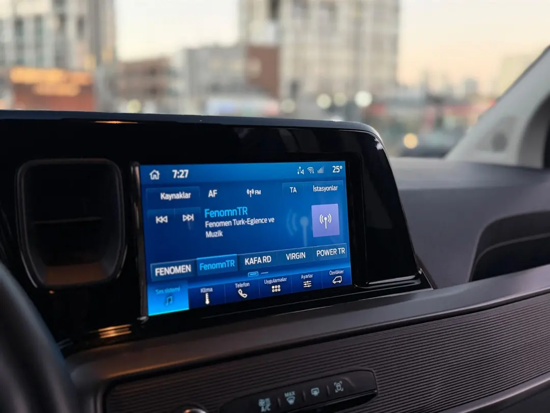 FORD TOURNEO COURIER