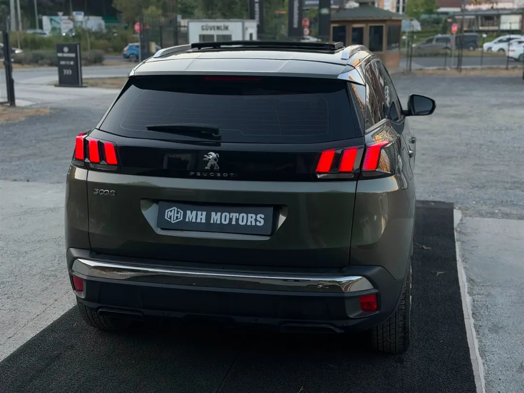 PEUGEOT 3008