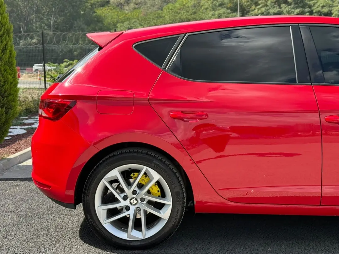 SEAT LEON