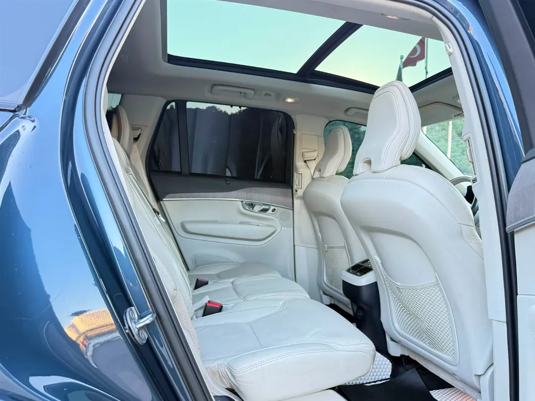 VOLVO XC 90