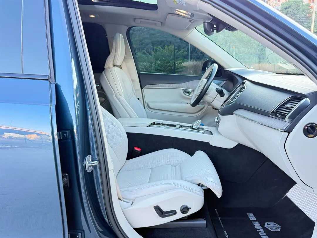 VOLVO XC 90