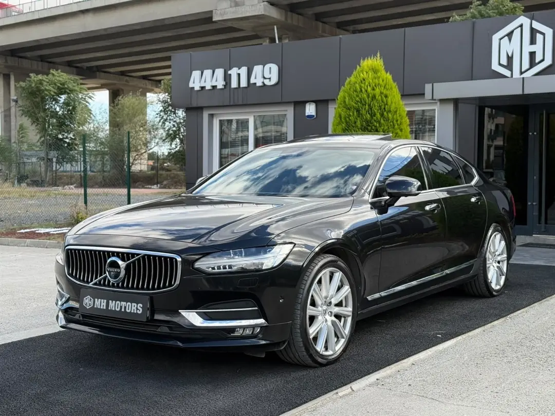 VOLVO S90