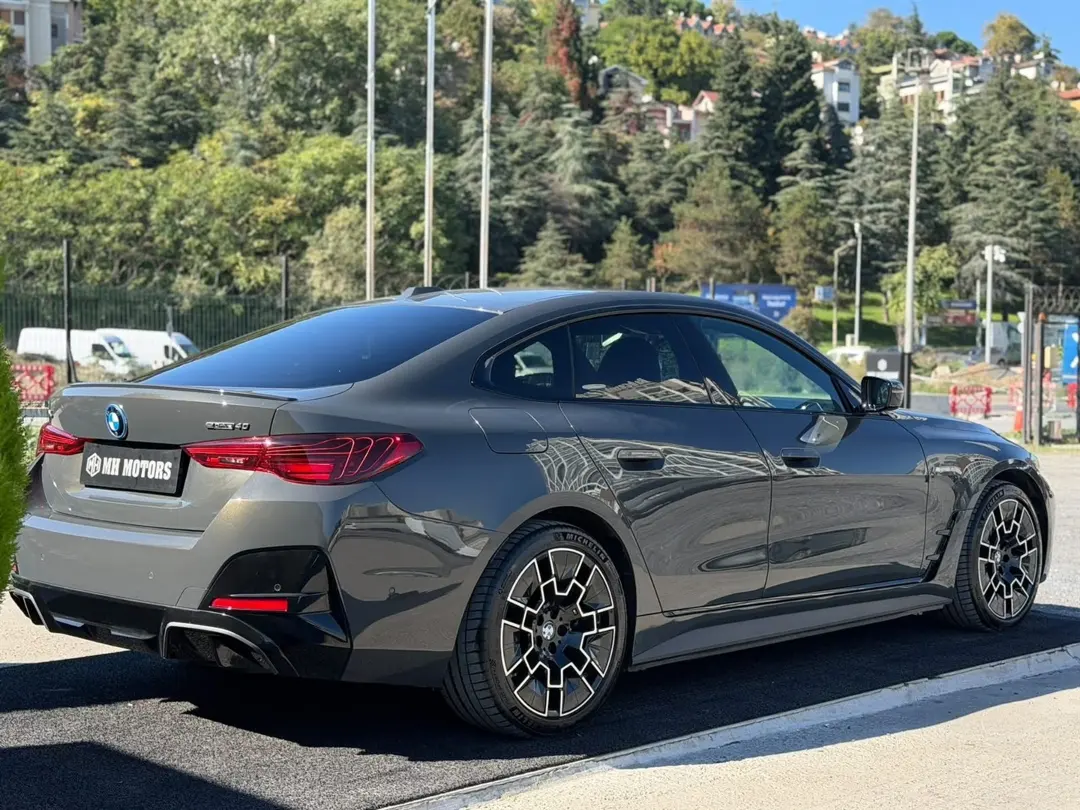 BMW I SERISI