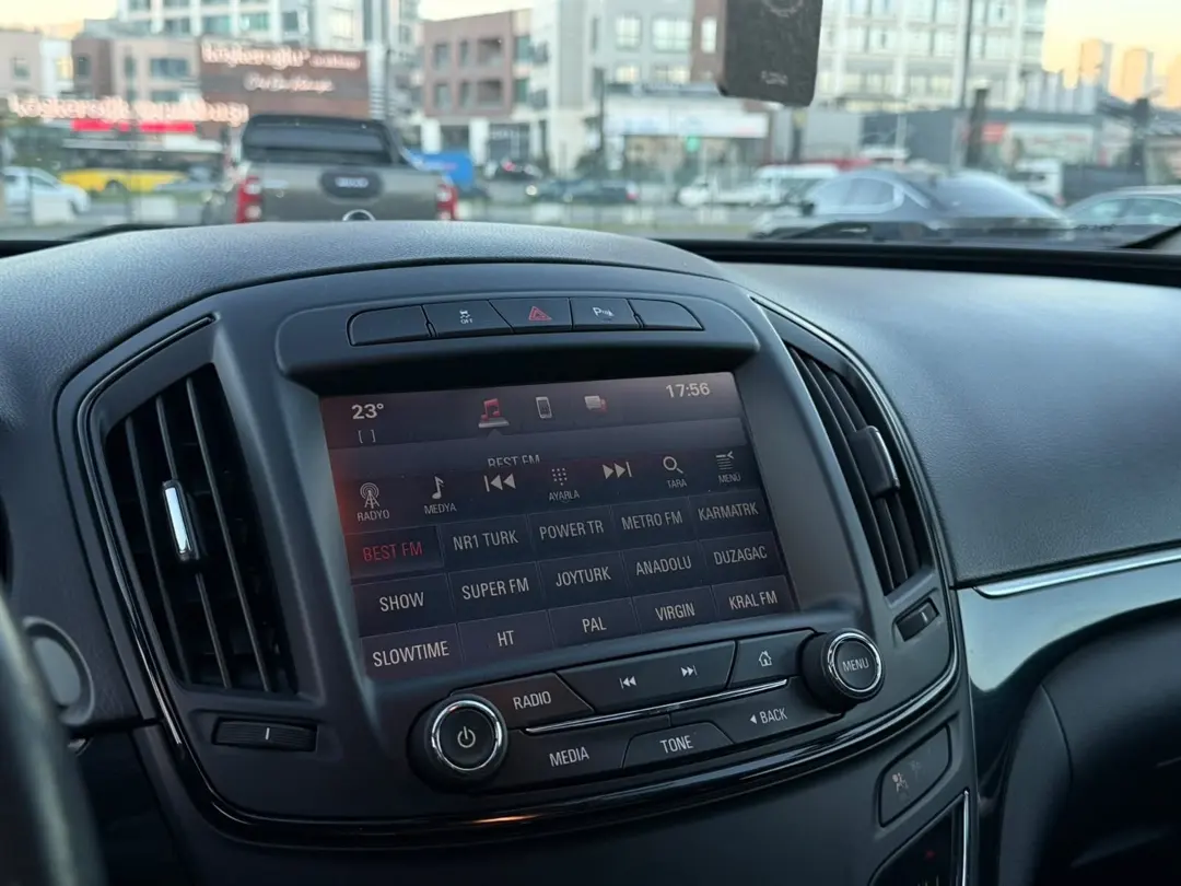 OPEL INSIGNIA