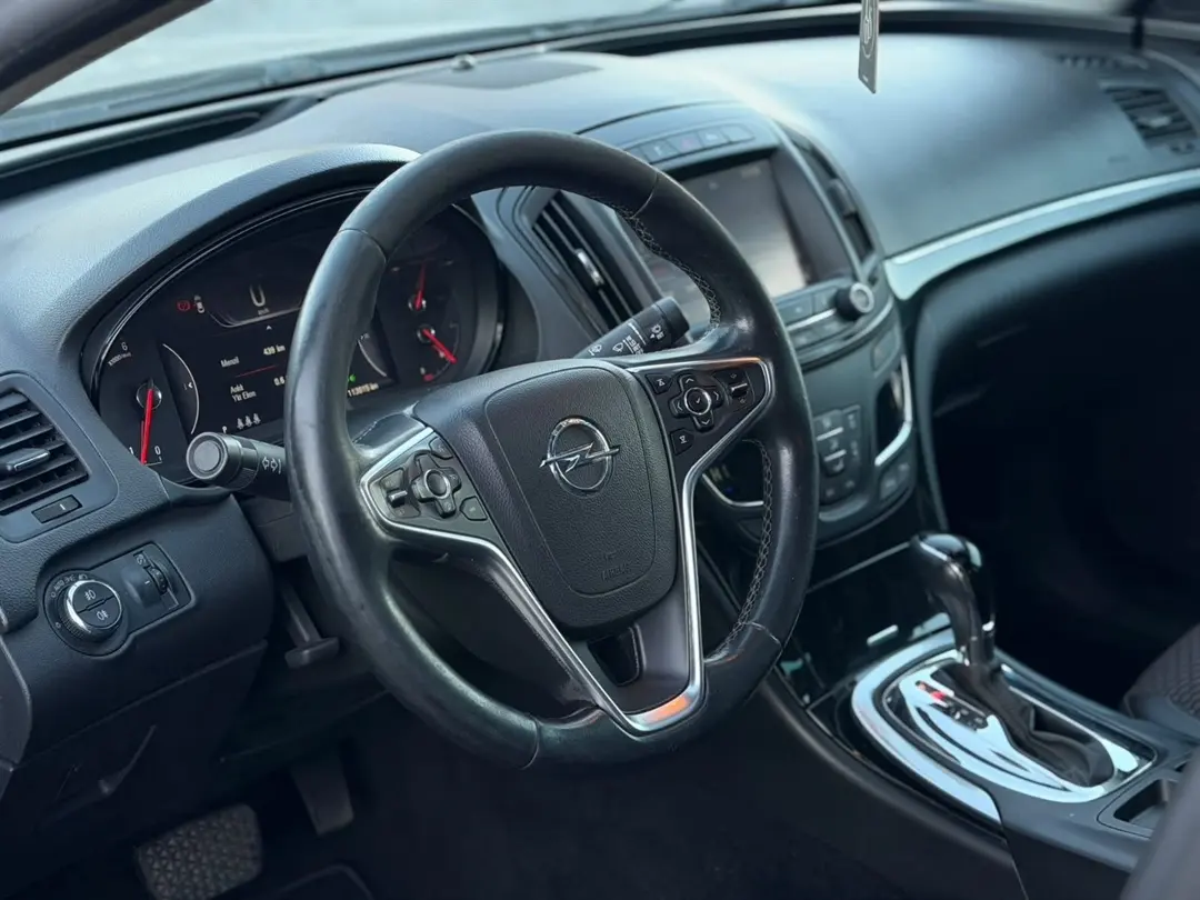 OPEL INSIGNIA