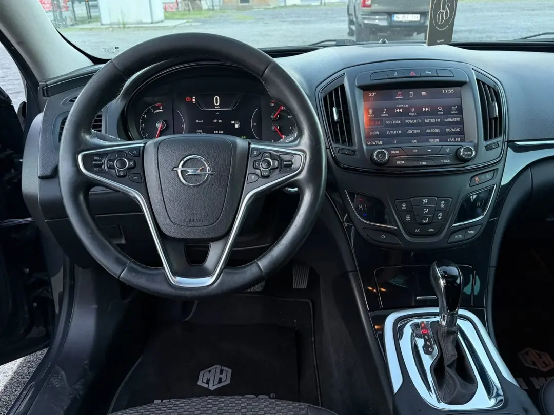 OPEL INSIGNIA